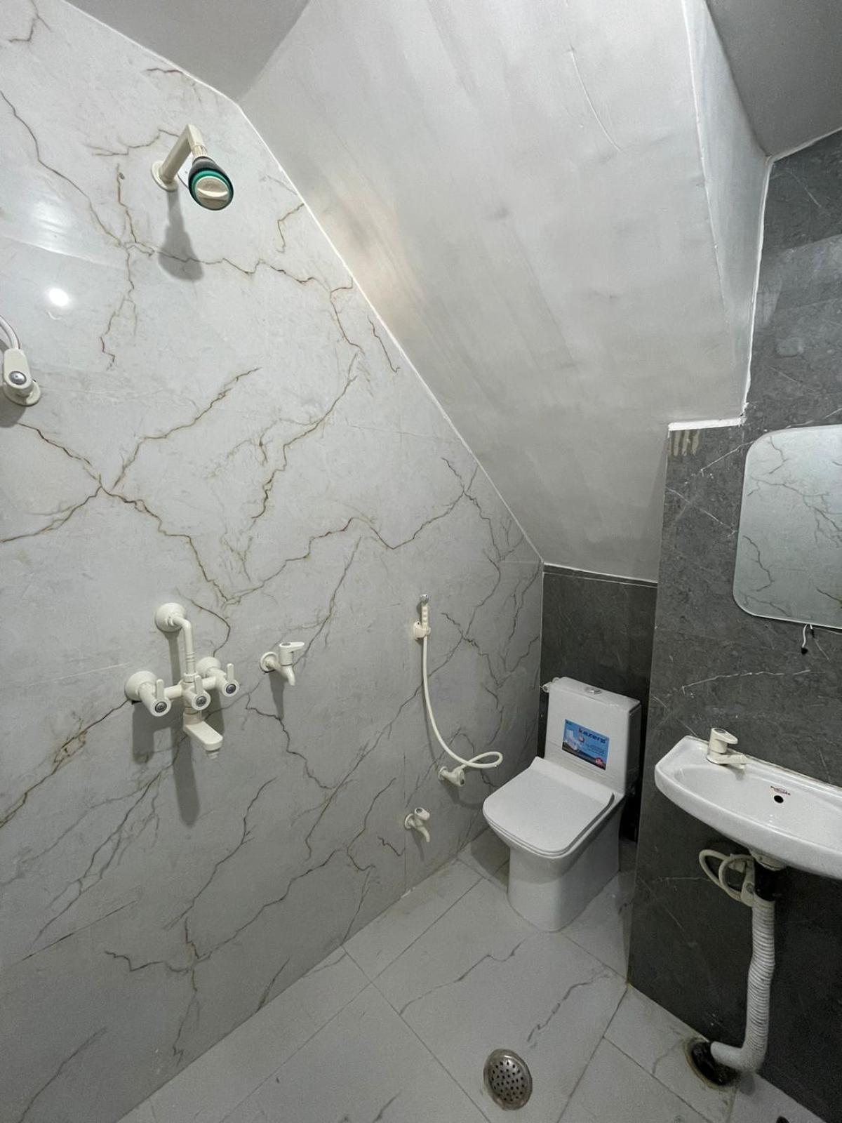 Rukmani Villas Group Of Rukmani Home Stay Mathura Luaran gambar