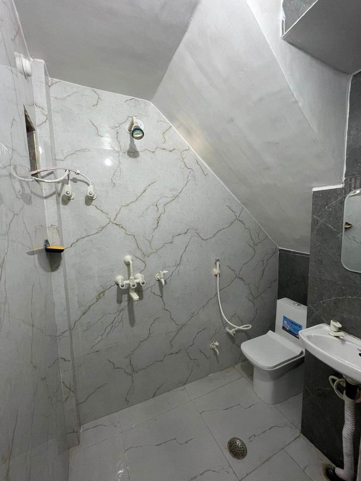 Rukmani Villas Group Of Rukmani Home Stay Mathura Luaran gambar